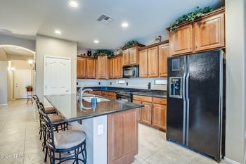 726 Kingbird Dr, Gilbert, AZ 85297