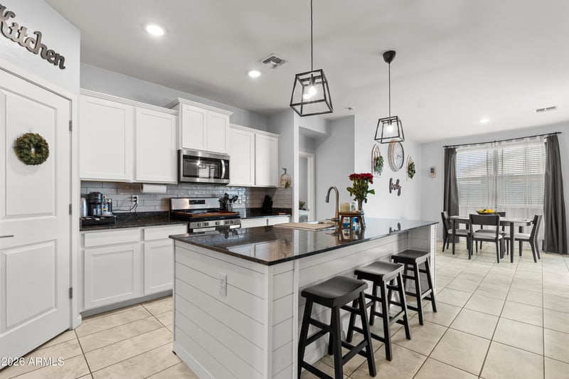 7262 Mallard Ct, San Tan Valley, AZ 85143