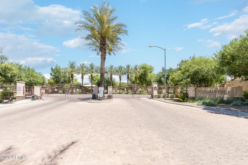7264 Cactus Wren Dr, Glendale, AZ 85303