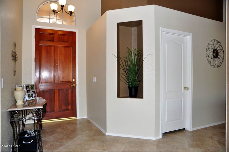 7264 W Robin Ln, Glendale, AZ 85310