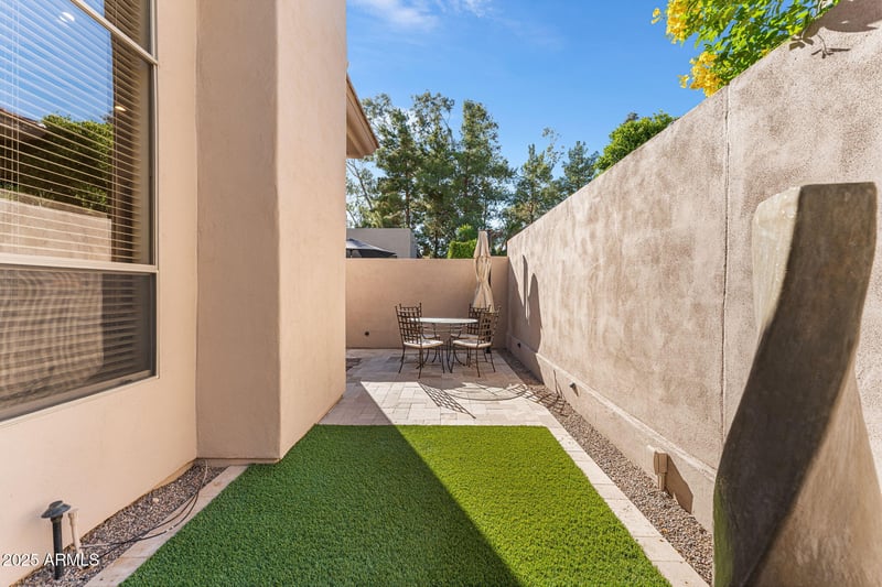 7266 Del Acero Dr, Scottsdale, AZ 85258