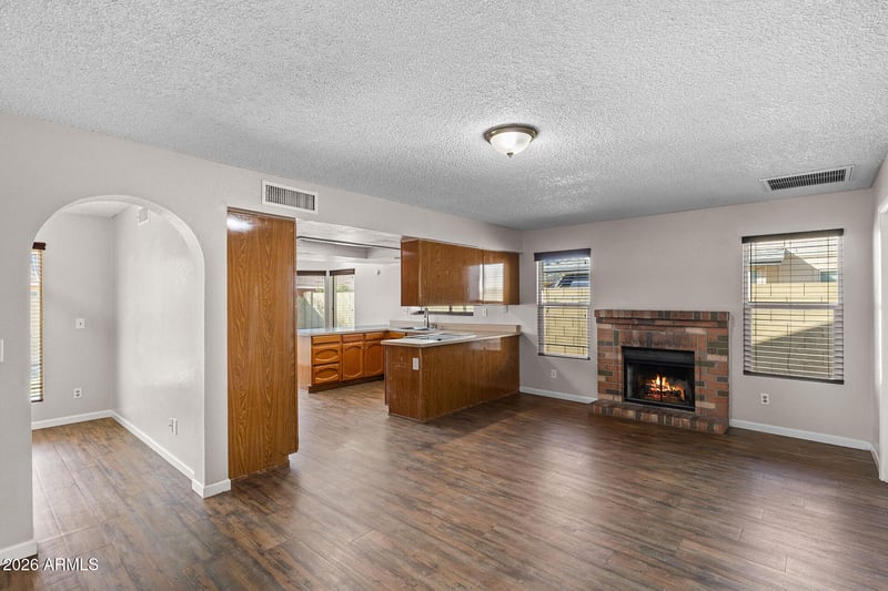 7267 W Charter Oak Rd, Peoria, AZ 85381