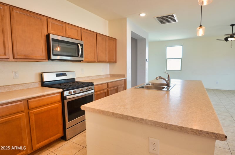 7271 Grouse Ct, San Tan Valley, AZ 85143