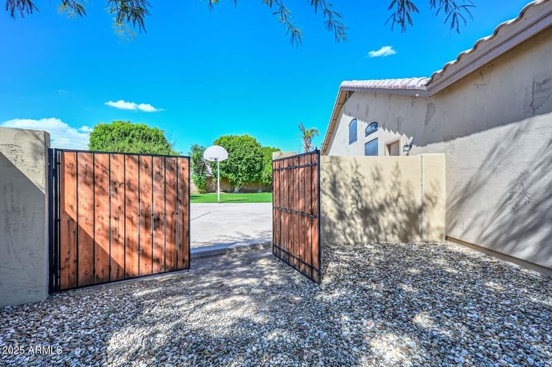 7274 Donald Dr, Glendale, AZ 85310