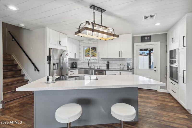 728 E Papago Dr, Tempe, AZ 85288