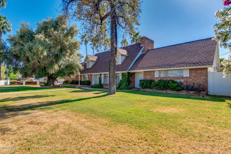 728 N Alma School Rd, Mesa, AZ 85201