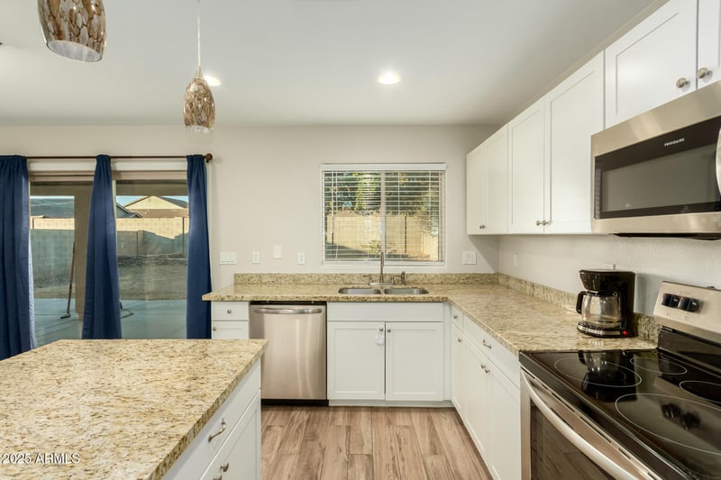 728 Payton St, San Tan Valley, AZ 85140