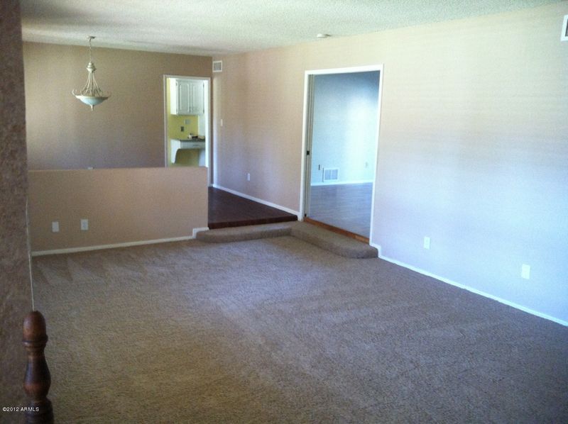 728 W Gleneagles Dr, Phoenix, AZ 85023