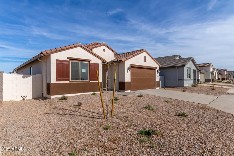 7280 White Tail Rd, San Tan Valley, AZ 85143