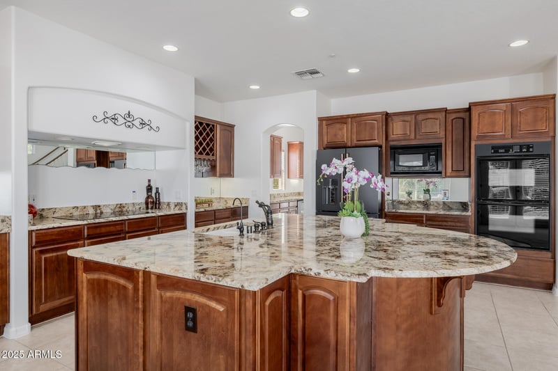 7281 Cielo Grande Ave, Peoria, AZ 85383