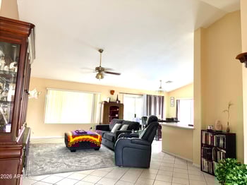 7283 Tina Ln, Glendale, AZ 85310