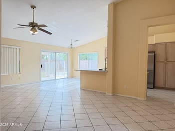 7283 Tina Ln, Glendale, AZ 85310