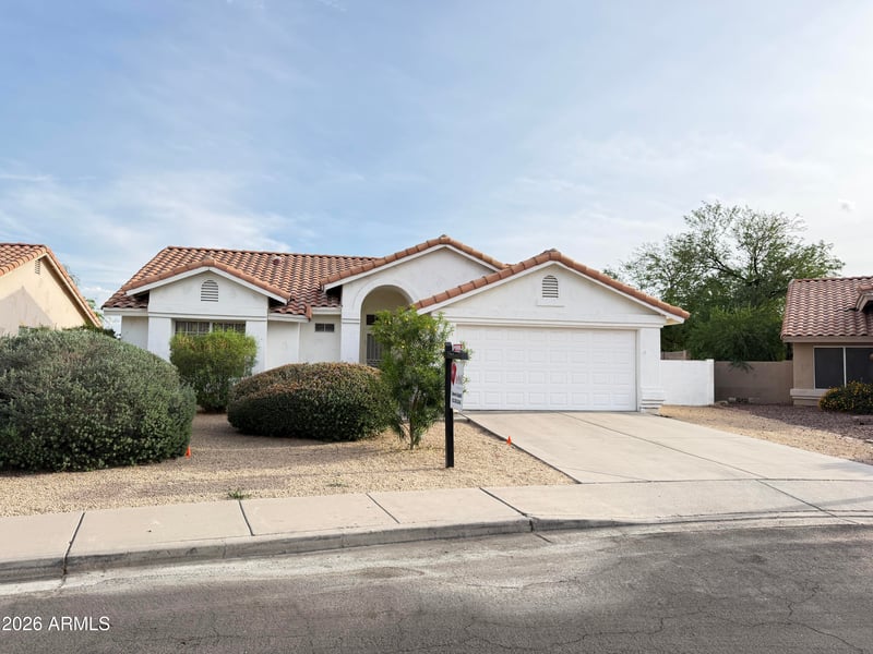 7283 Tina Ln, Glendale, AZ 85310