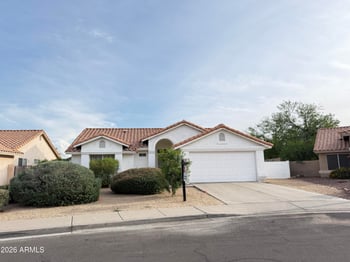 7283 Tina Ln, Glendale, AZ 85310