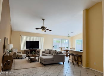 7283 Tina Ln, Glendale, AZ 85310