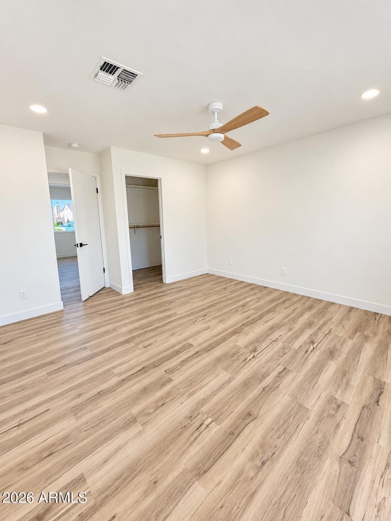 729 E Huber St, Mesa, AZ 85203