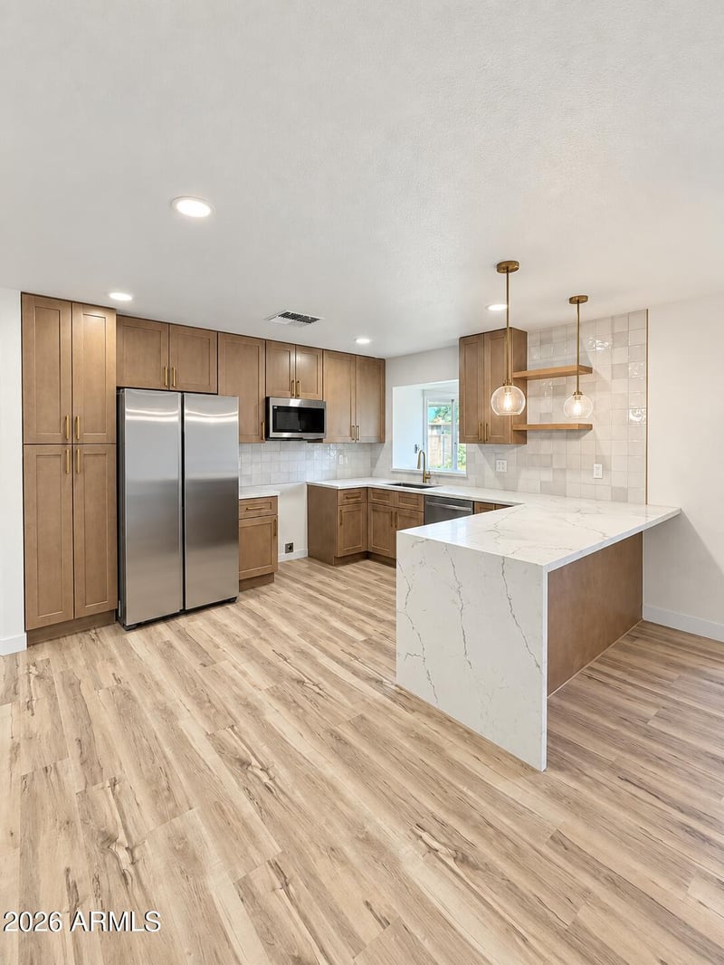 729 E Huber St, Mesa, AZ 85203