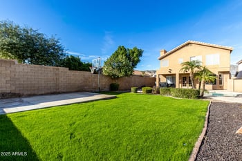 729 Glenhaven Dr, Phoenix, AZ 85048