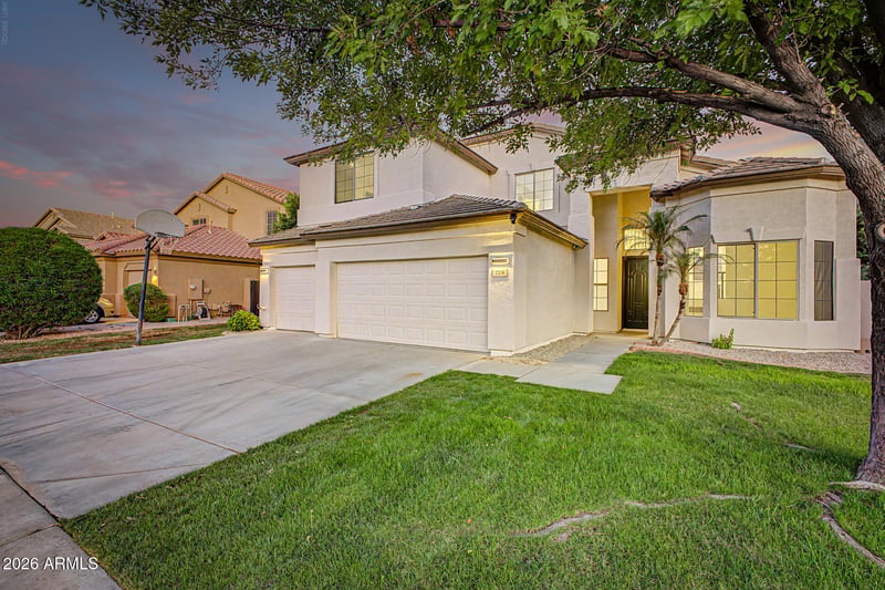 729 W Locust Dr, Chandler, AZ 85248