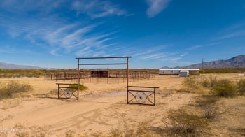 72901 70 1/2 St, Wenden, AZ 85357