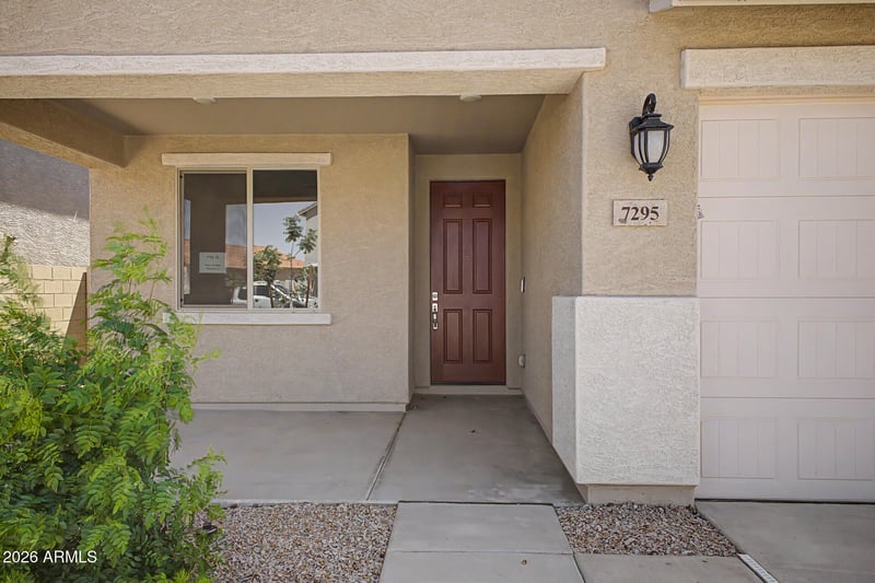 7295 Hackamore Ln, San Tan Valley, AZ 85143