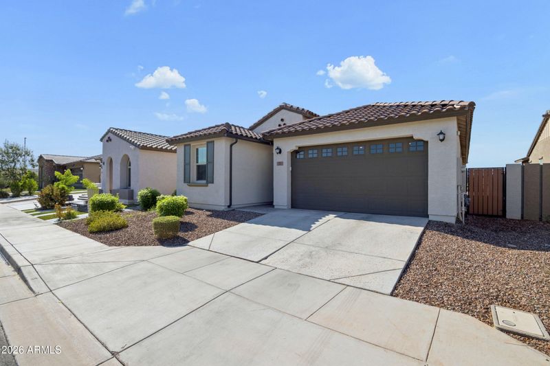 73 E Capricorn Way, Chandler, AZ 85249