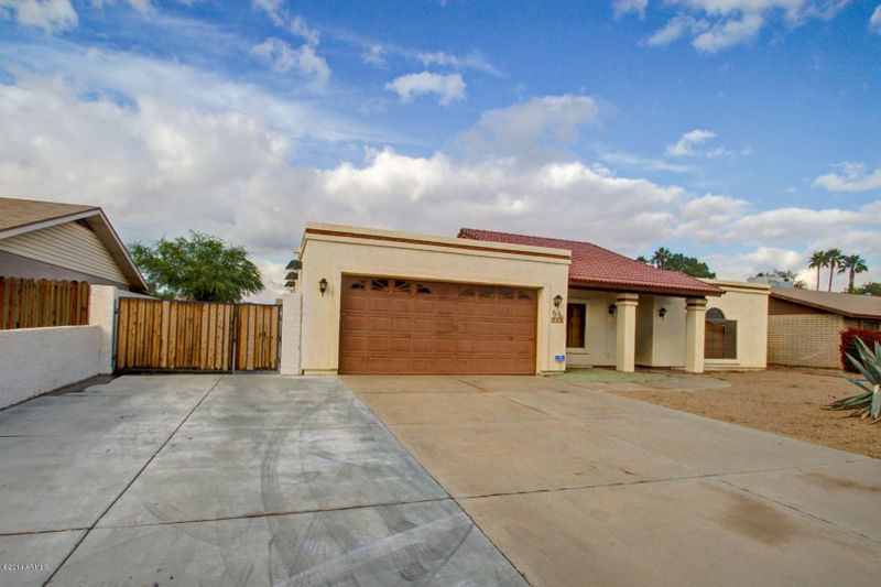 730 E Calle Adobe Ln, Goodyear, AZ 85338