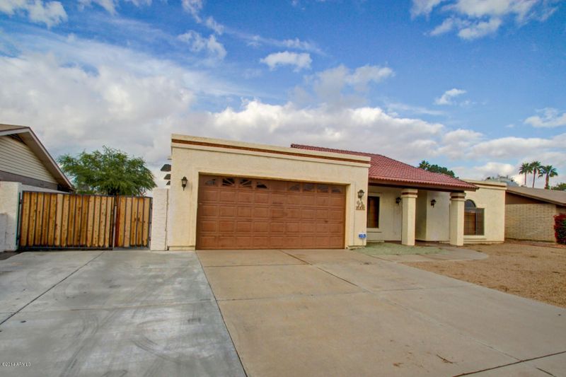 730 E Calle Adobe Ln, Goodyear, AZ 85338