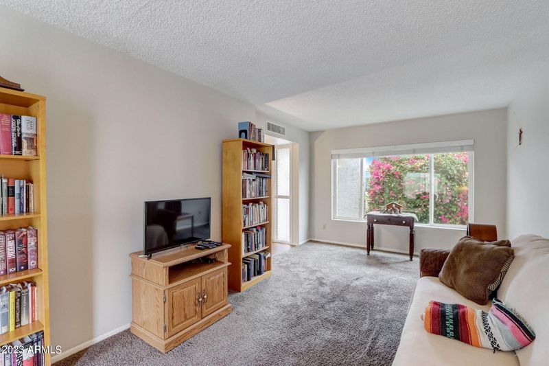 730 E Villa Rita Dr, Phoenix, AZ 85022