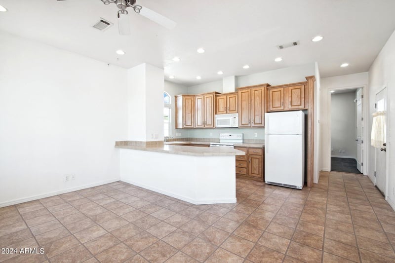 7300 51st Ave #D212, Glendale, AZ 85301