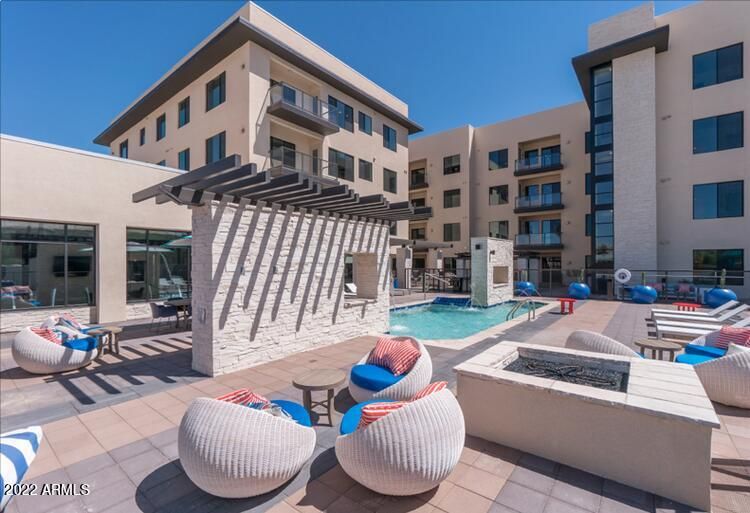 7300 E Earll Dr #1010, Scottsdale, AZ 85251