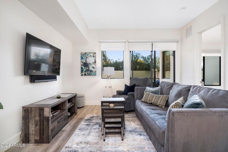 7300 E Earll Dr #1019, Scottsdale, AZ 85251