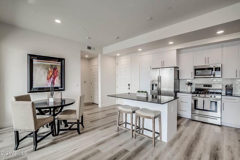 7300 E Earll Dr #2025, Scottsdale, AZ 85251
