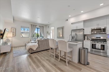 7300 Earll Dr #1013, Scottsdale, AZ 85251