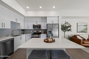 7300 Earll Dr #1022, Scottsdale, AZ 85251