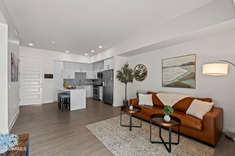 7300 Earll Dr #1022, Scottsdale, AZ 85251