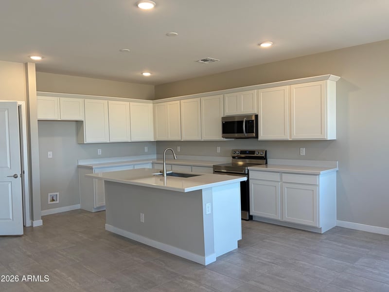 7300 Hackamore Ln, San Tan Valley, AZ 85143