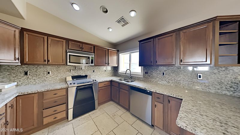 7300 N 16th Pl, Phoenix, AZ 85020
