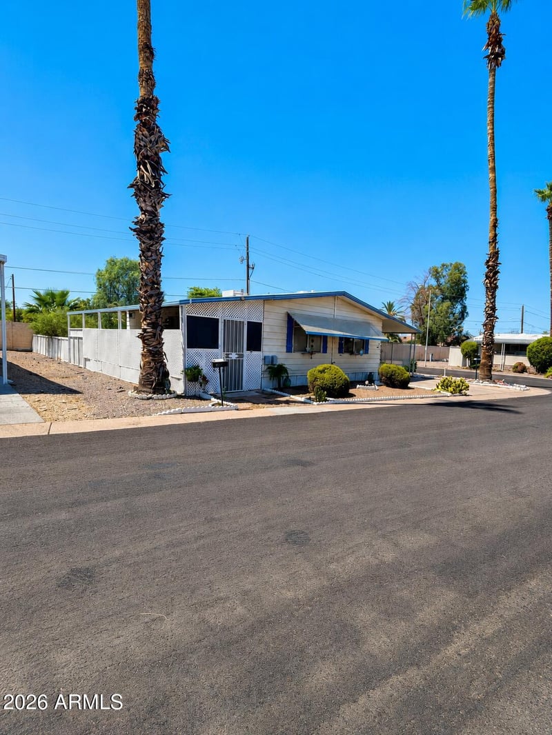 7300 51st Ave #L290, Glendale, AZ 85301