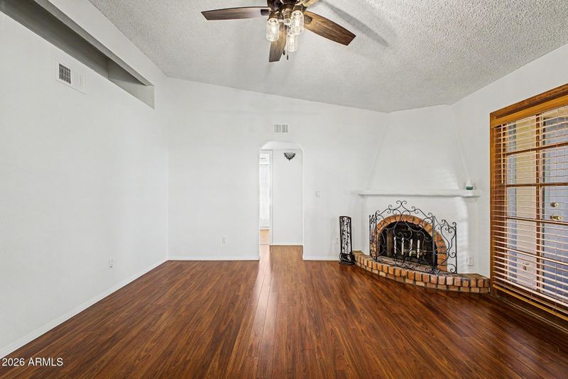 7300 N Dreamy Draw Dr #211, Phoenix, AZ 85020