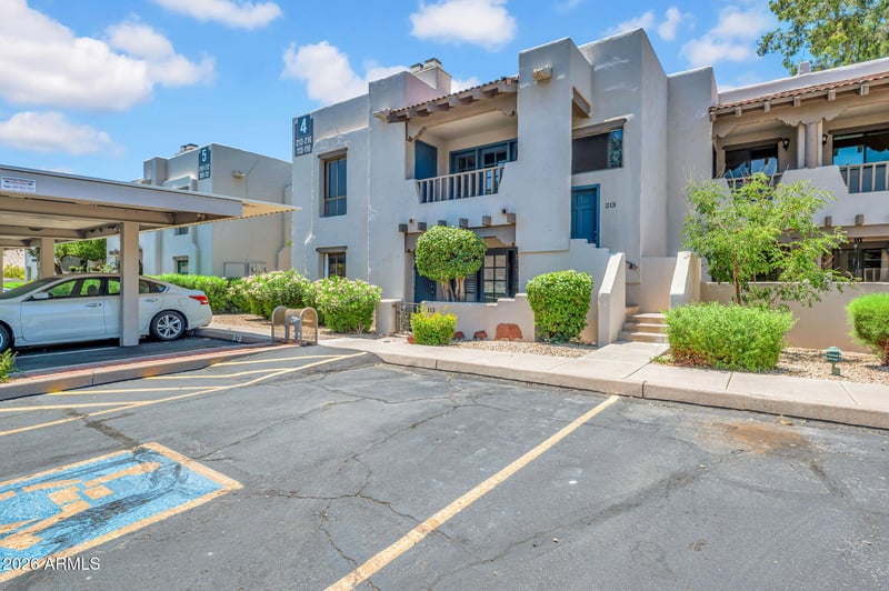 7300 N Dreamy Draw Dr #213, Phoenix, AZ 85020