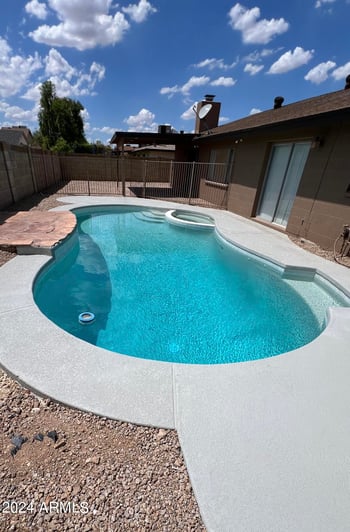 7301 Canterbury Dr, Peoria, AZ 85345