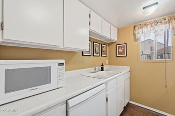 7301 Thornwood Dr, Scottsdale, AZ 85251