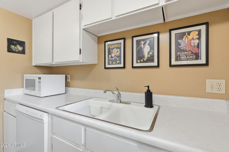 7301 Thornwood Dr, Scottsdale, AZ 85251