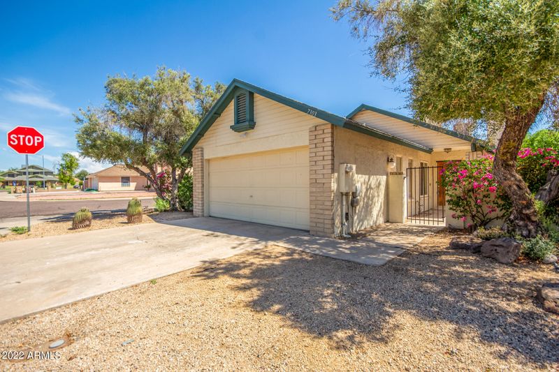 7303 W Shaw Butte Dr, Peoria, AZ 85345