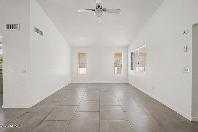 7306 N 69th Ave, Glendale, AZ 85303