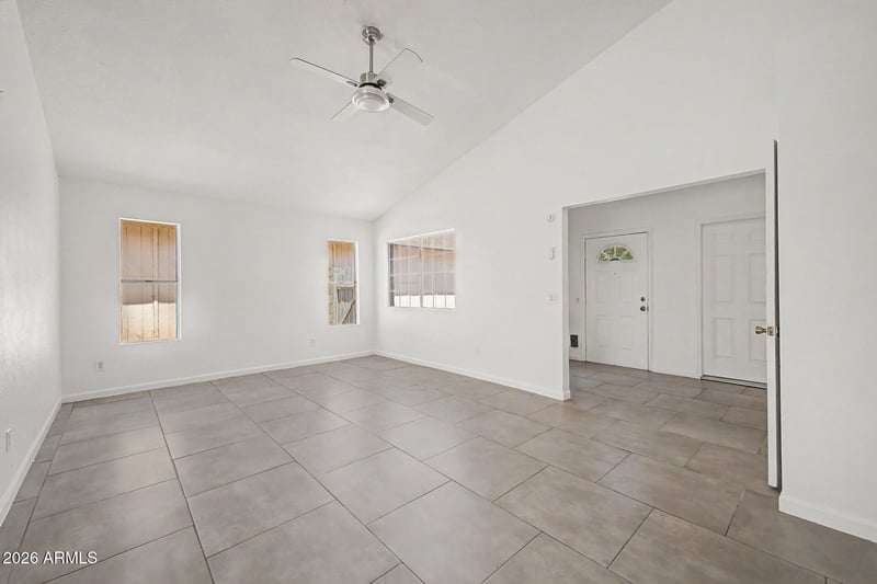 7306 N 69th Ave, Glendale, AZ 85303