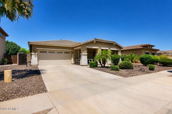 7306 88th Ln, Glendale, AZ 85305