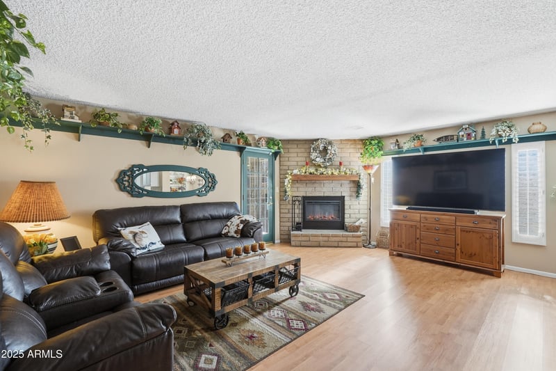 7307 46th Cir, Glendale, AZ 85301