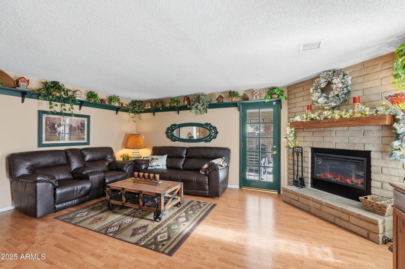 7307 46th Cir, Glendale, AZ 85301